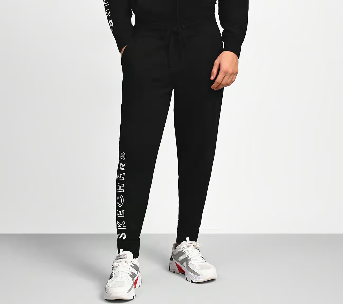 SKECHERS LIFESTYLE JOGGER, BBBBLACK Apparel Lateral View