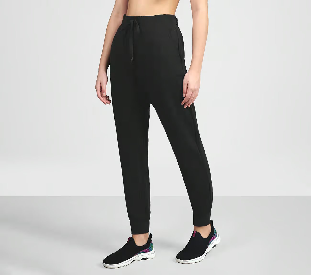 SKECHLUXE RENEW JOGGER, BBBBLACK Apparel Top View