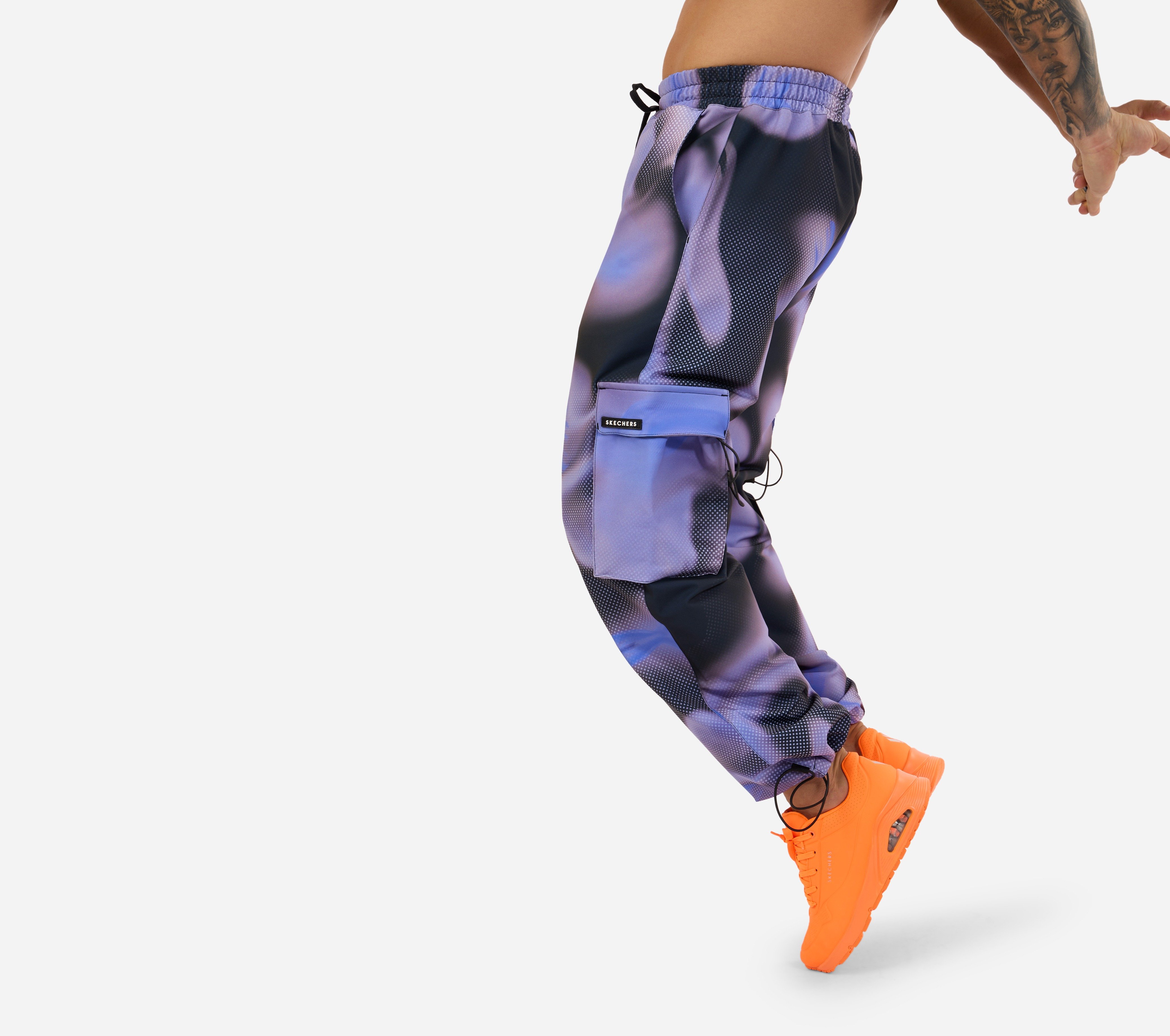 MENS TECHNO PRINT CARGO PANTS, BLK/GRY/ROYAL Apparel Right View