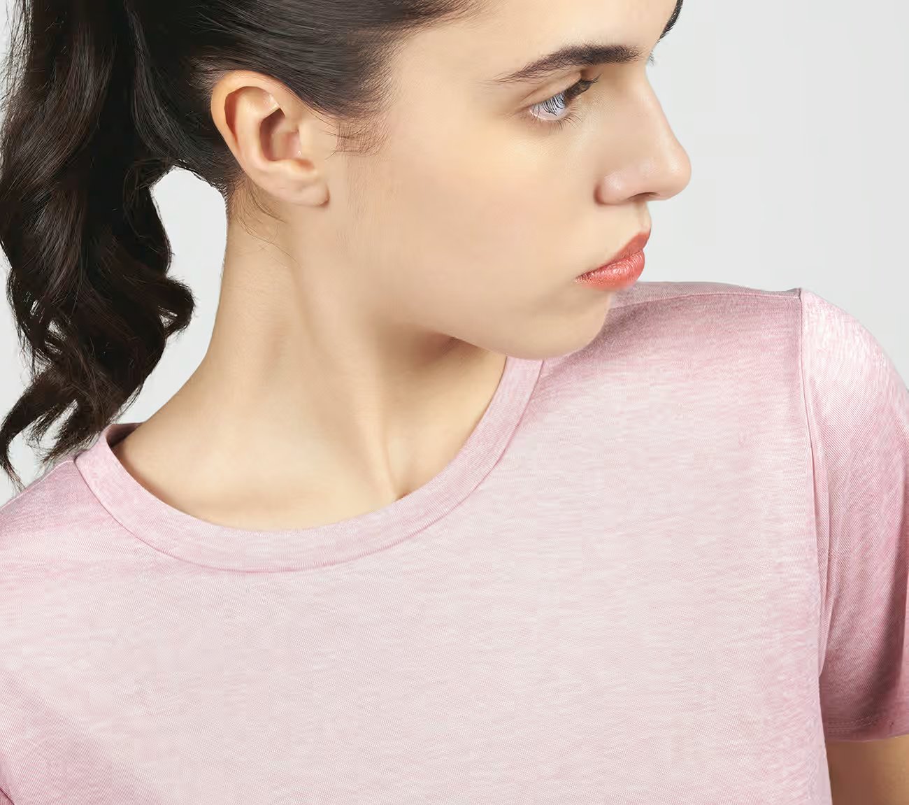 GODRI SWIFT TEE, BLUSH Apparels Right View