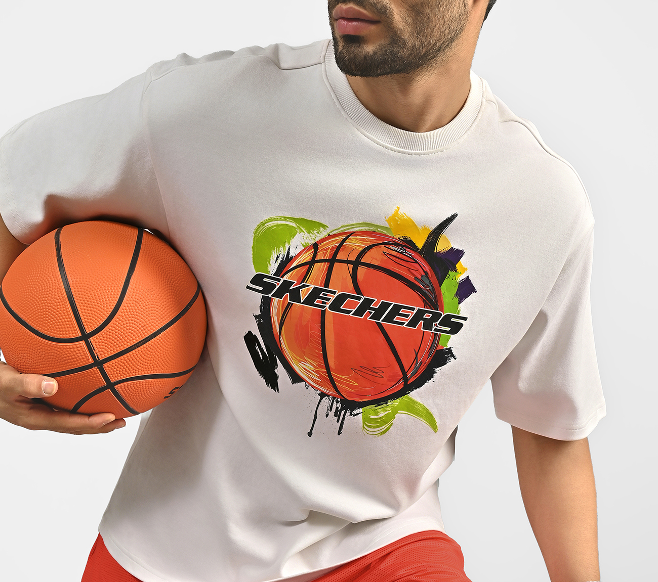 BASKETBALL GRAPHIC T-SHIRT, WHITE Apparel Right View