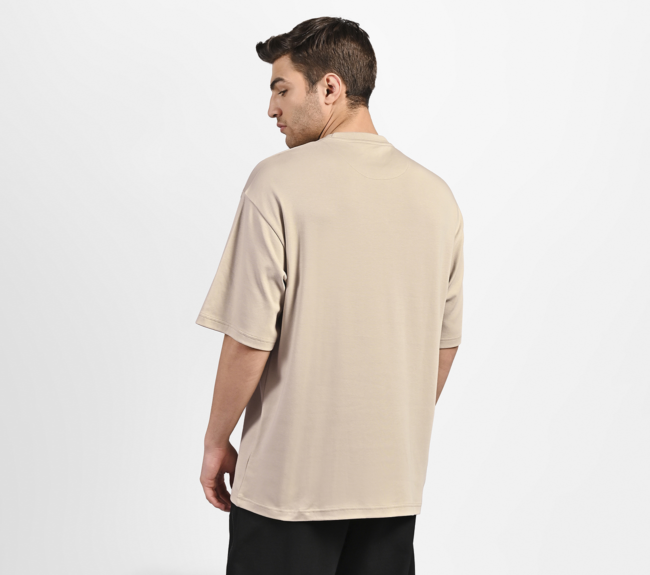 OVERSIZED SKECHERS T-SHIRT, NATURAL/SILVER Apparel Left View