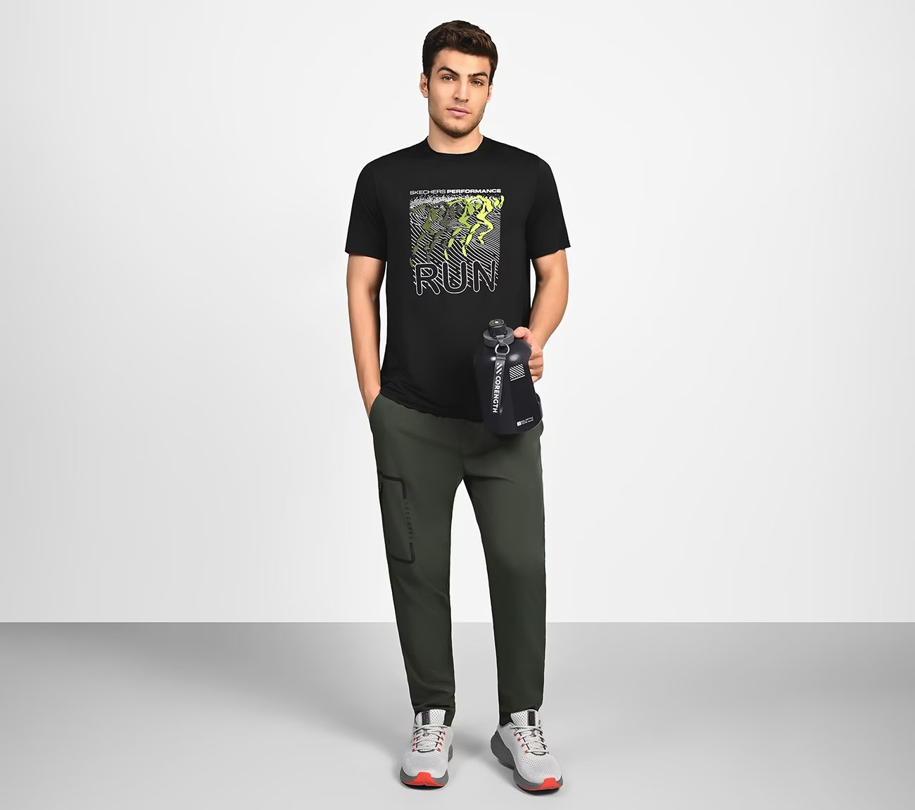 ESSENTIAL WALKER PANTS, OLIVE/BLACK Apparel Right View