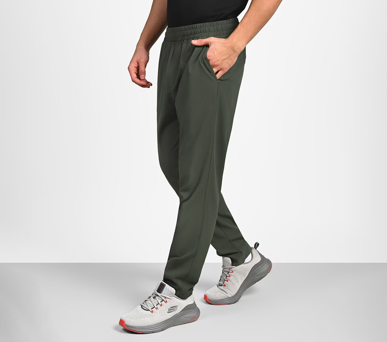 ESSENTIAL WALKER PANTS, OLIVE/BLACK Apparel Top View